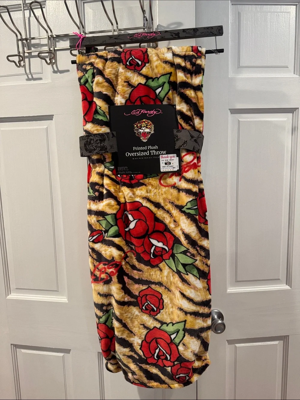 NWT Ed Hardy Plush Throw Blanket in Red, Yellow, Black Rose & Tiger Print